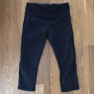 Cropped lululemon black leggings